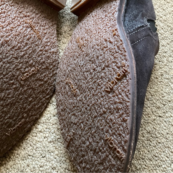 Trask mens Size 8 Brown Suede Slip On Vibram Sole Low Boot - Picture 5 of 7